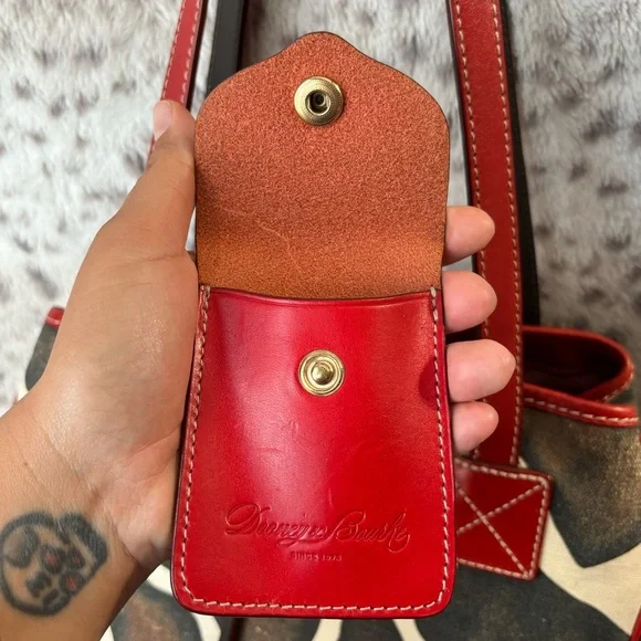 VNTG DOONEY & BUORKE GIRAFFE PRINT BAG WITH VACHETTA LEATHER KEY CASE & DUSTBAG